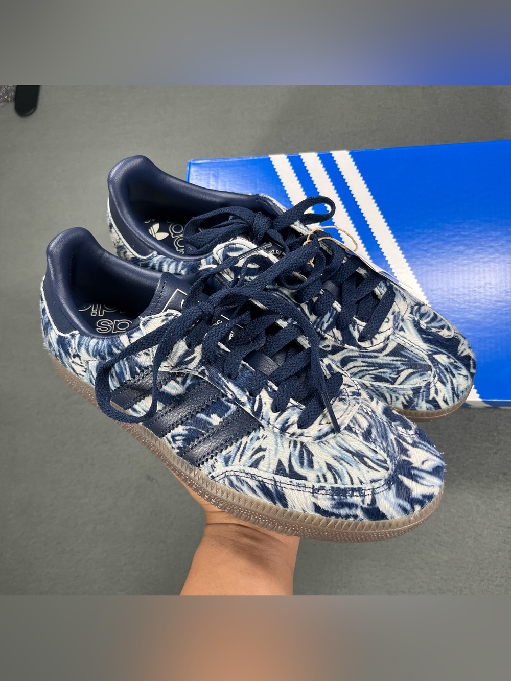 Adidas Samba OG “Pony Hair” Indigo Off White Women’s, size US 6.5